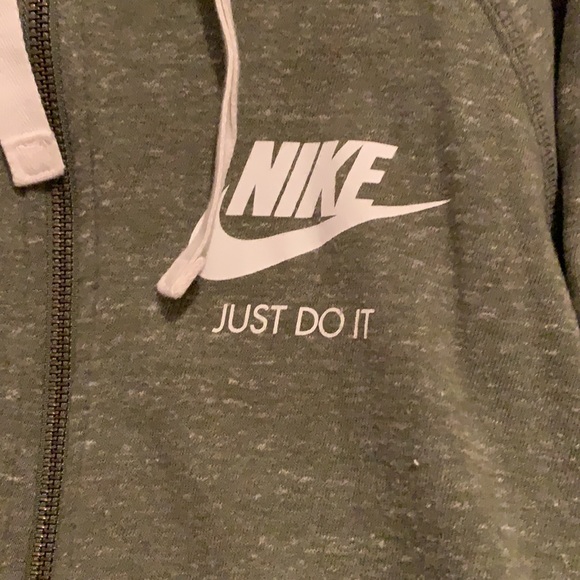 Nike Zip-Up - Picture 2 of 3